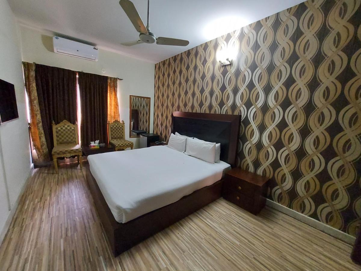 Casa Blanca Boutique Guest House Ісламабад Екстер'єр фото