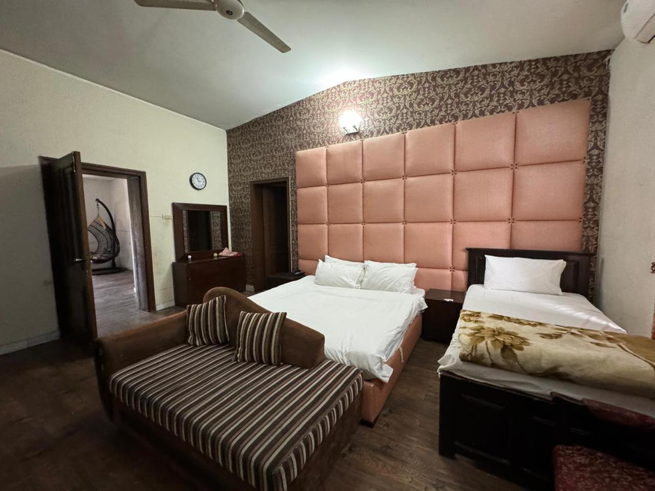 Casa Blanca Boutique Guest House Ісламабад Екстер'єр фото