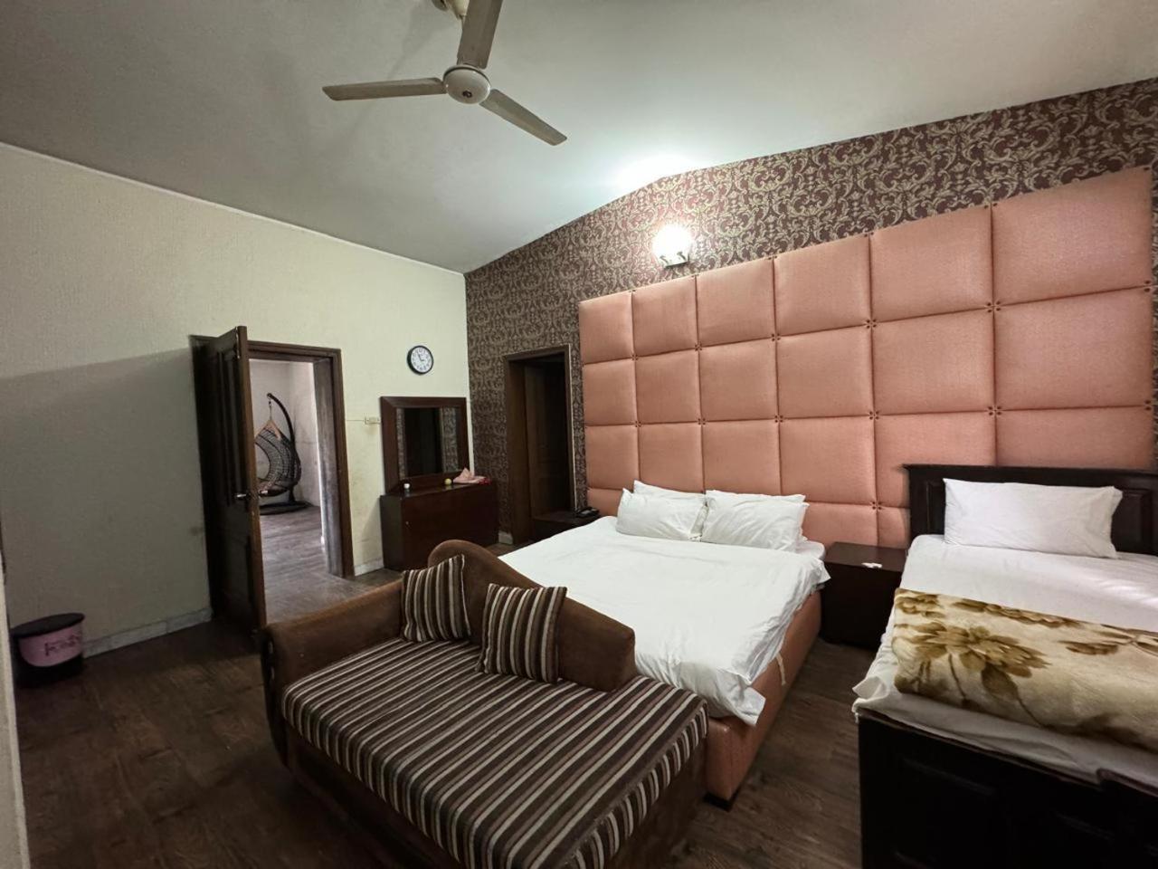 Casa Blanca Boutique Guest House Ісламабад Екстер'єр фото