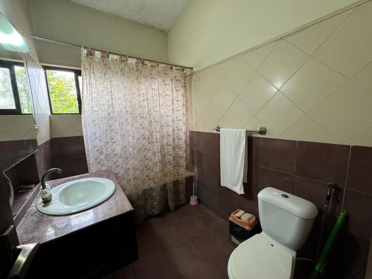 Casa Blanca Boutique Guest House Ісламабад Екстер'єр фото